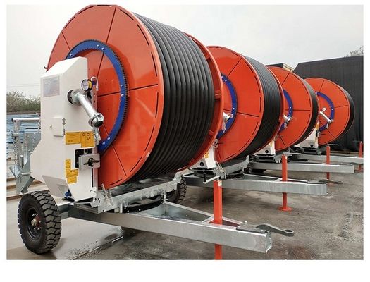 Innovador sistema de riego con bobina de manguera de 2300 KG para rociadores móviles