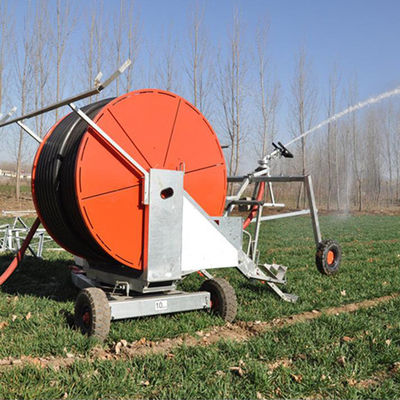 Maquinaria de riego por pivote agrícola moderna Irrigador móvil de pista Equipo de riego sistema para granjas fácil