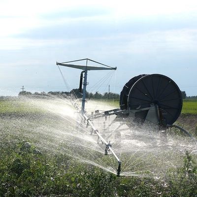 200*160*120 Granjas Agricultura Irrigador de manguera dura de bobina de viaje con pistola de lluvia en el sistema avanzado de irrigación de viajeros