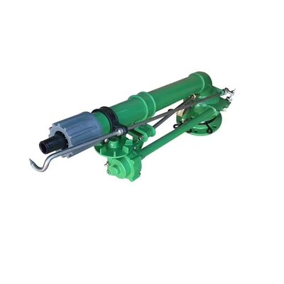 Agua eficientemente sus espacios verdes con césped agricultura rociador de metal regadero de irrigación.