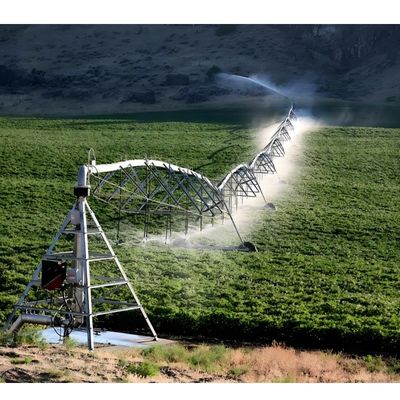 230 KG SISTEMA DE IRRIGACIÓNPivot central para las operaciones agrícolas Reducir el uso de agua