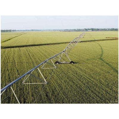 Sistema de riego pivotado de centro de movimiento lateral fijo con capacidad de 2000 KG y arma de extremo grande