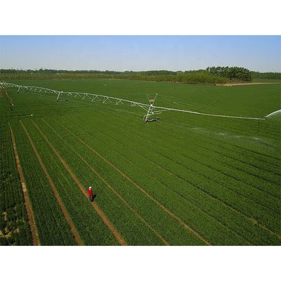 Sistema de riego pivotado de centro de movimiento lateral fijo con capacidad de 2000 KG y arma de extremo grande