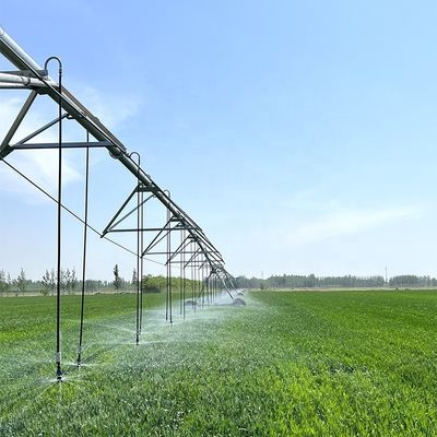 Máquina de riego de rociadores agrícolas metálicos para granjas grandes Centrodirigido solar