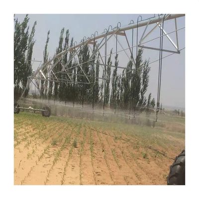 Máquina de riego de rociadores agrícolas metálicos para granjas grandes Centrodirigido solar