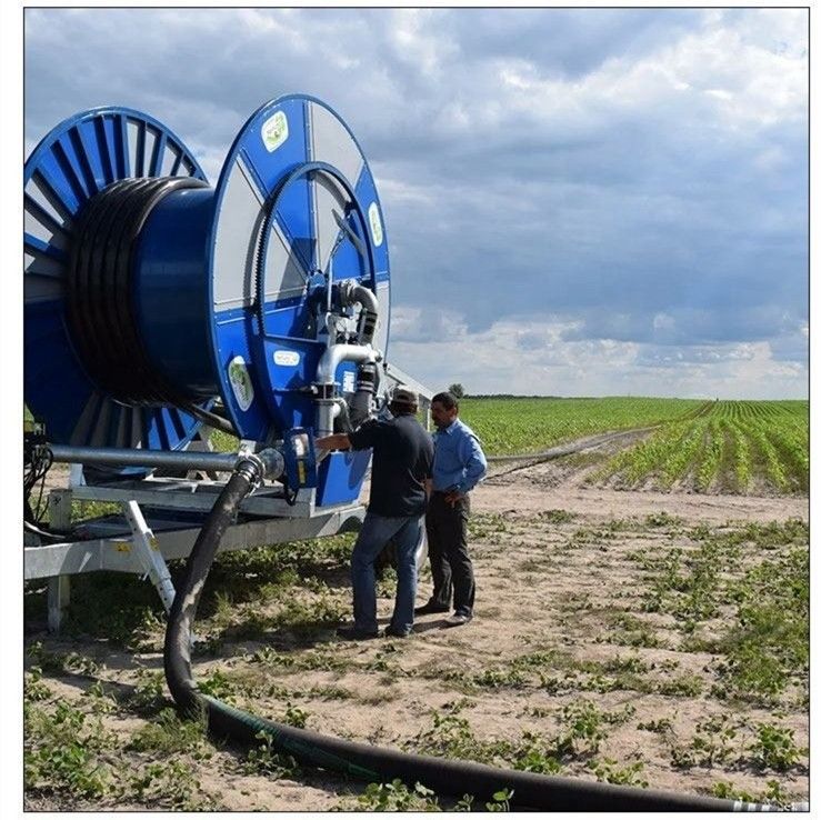 Sistema de riego de maquinaria agrícola fácil de mantener y mantener para 10 20 50 100 hectáreas de granja Capacidad 3800 KG