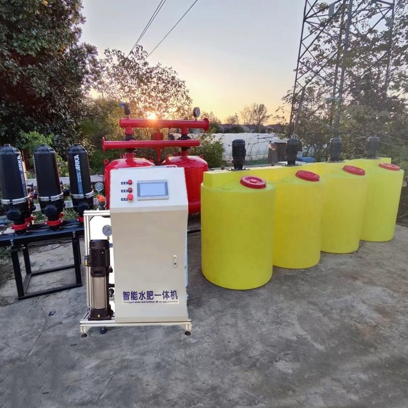 Máquina de integración inteligente de agua y fertilizantes personalizada para el sistema de riego por goteo de plástico en la agricultura moderna