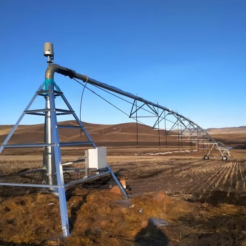 Sistema de riego por eje central para la agricultura de metales Irrigador de rociado lateral solar o móvil para granjas